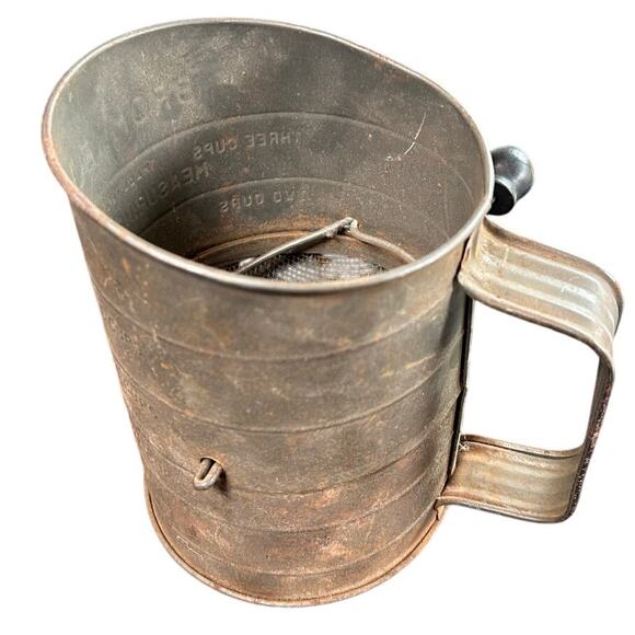 Vtg Metal Measuring Shifter- Bromwells- Rust, Handle- Turns- Farmhouse- Rustic - Picture 3 of 7